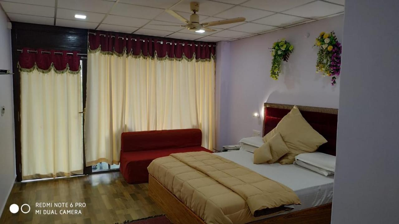 Coconhuts Beach Resort Lakshmanpur Esterno foto