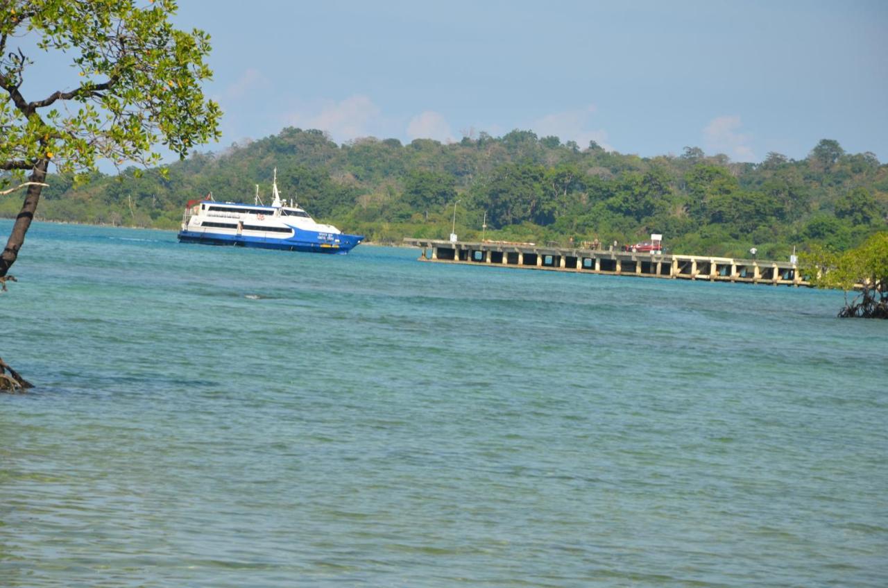 Coconhuts Beach Resort Lakshmanpur Esterno foto
