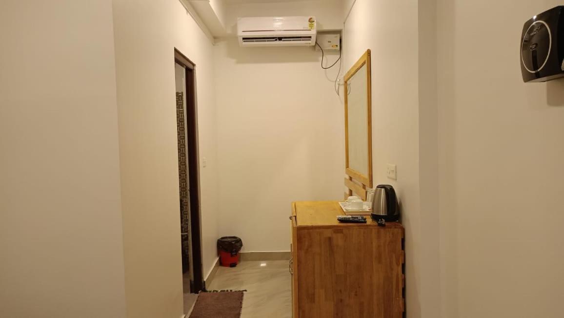 Coconhuts Beach Resort Lakshmanpur Esterno foto