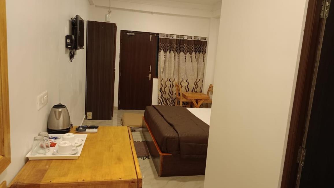 Coconhuts Beach Resort Lakshmanpur Esterno foto