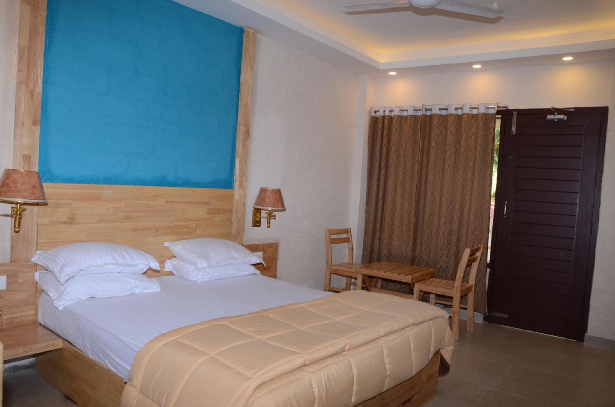 Coconhuts Beach Resort Lakshmanpur Esterno foto